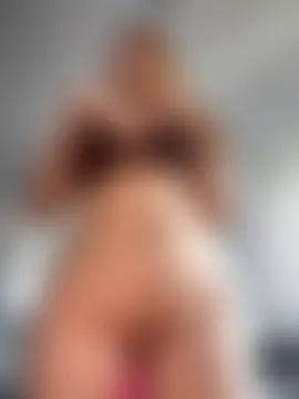 AlinaCum's Webcam Show