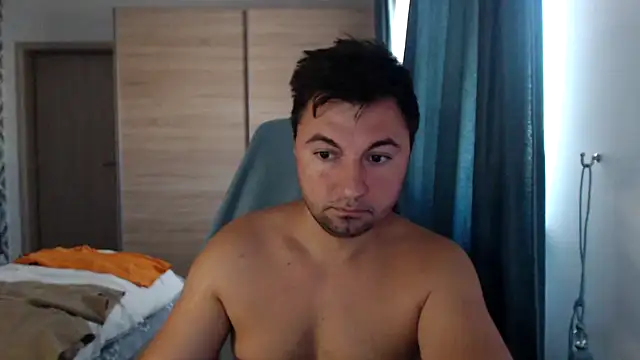 Seks show uživo modela HankMalone na kameri