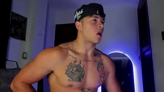عرض كام Dominic_Biker__ الجنسي المباشر