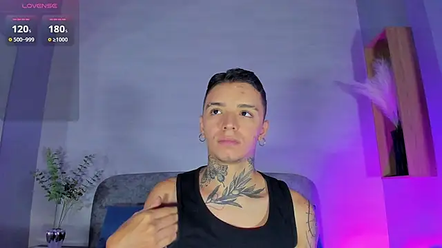 عرض كام Ian_Castillo_ الجنسي المباشر