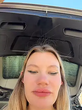 justmilaa's Live Sex Cam Show