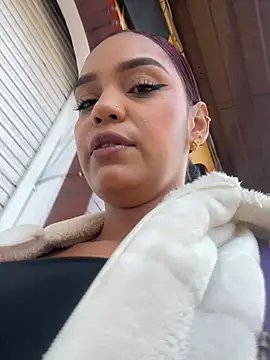 Sara-77n Live-seksikameraesitys