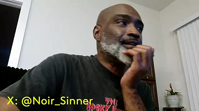 sinnernoir Adlı Modelin Canlı Seks Kamerası Şovu
