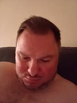 Seks show uživo modela JayGirthy36 na kameri