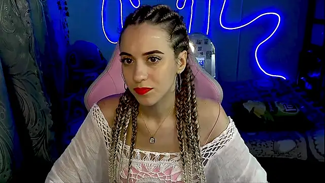 monika_k: απευθείας σέξι σόου στην κάμερα