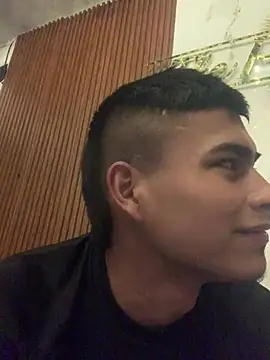 Emiliano_Reyes Live Sex Cam-Show