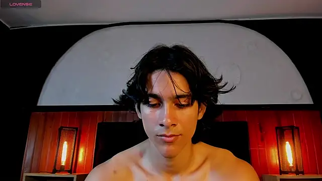 Cheys_Mast Adlı Modelin Canlı Seks Kamerası Şovu