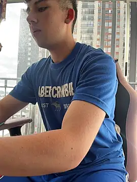 OLIVER_K 现场性爱视讯表演