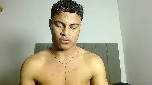 Jose_And_Daniel – Naživo kamerová sex šou 