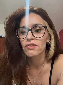 عرض كام busty_nicole الجنسي المباشر
