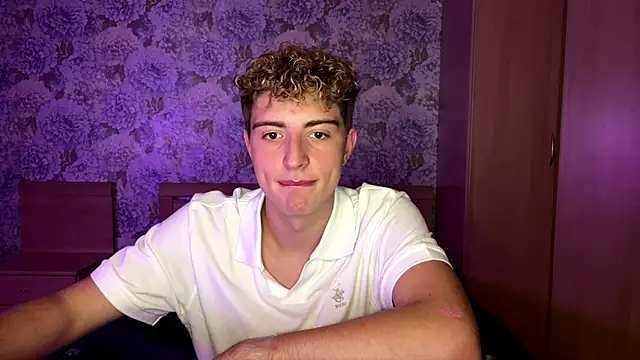 AlfredSweet Live Sex Cam Show