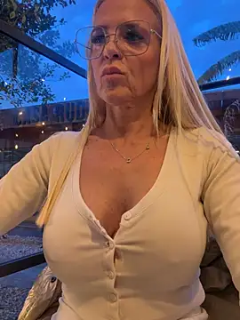 Show webcam porno en direct de Reyna63
