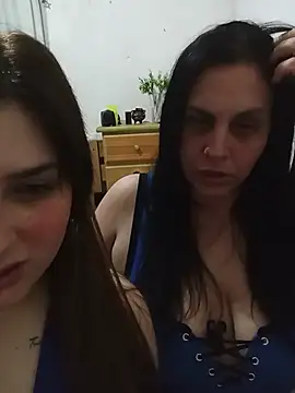 Pokazy przed seks kamerką na żywo – CRUELLAXX