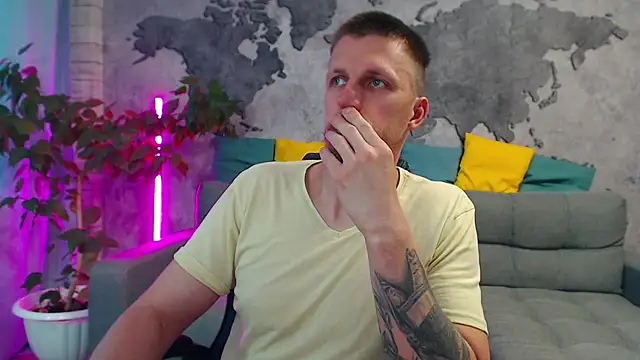 VikingChrisss: онлайн-секс-шоу