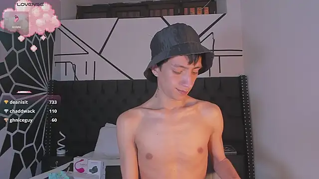 dereckcooperr (M twink) - sexy cumm