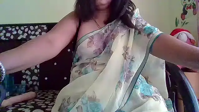 nautybabe (F milf) - Flashing blowjob