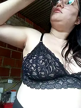 ariana_d20 - Ariana_d20's free webcam - UK Sex Cams