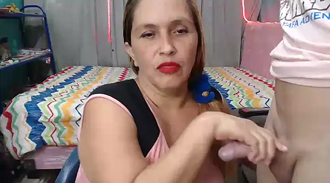 mom_son_dirty (G mature) - chorro de mama en polla 10 azotes