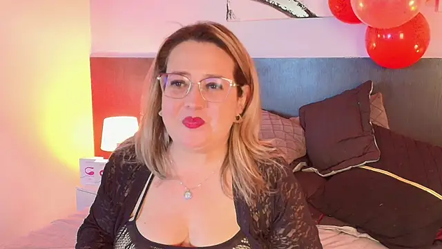 martinacaycedo - MartinaCaycedo's free webcam - UK Sex Cams