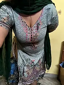 lovely_zara (F milf) - Please