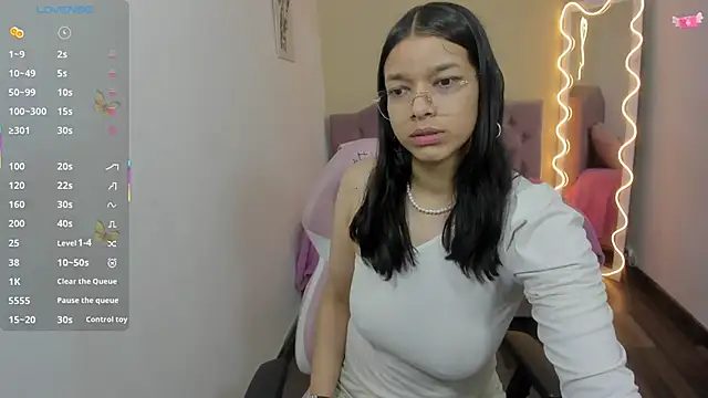 emilly_tay (F teen) - Plug Anal ❤️‍🔥.