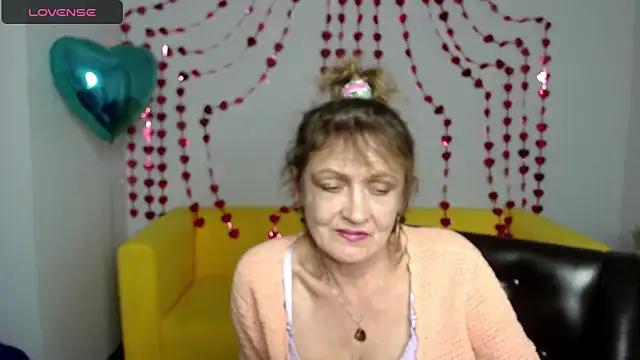 SexyGrandma_