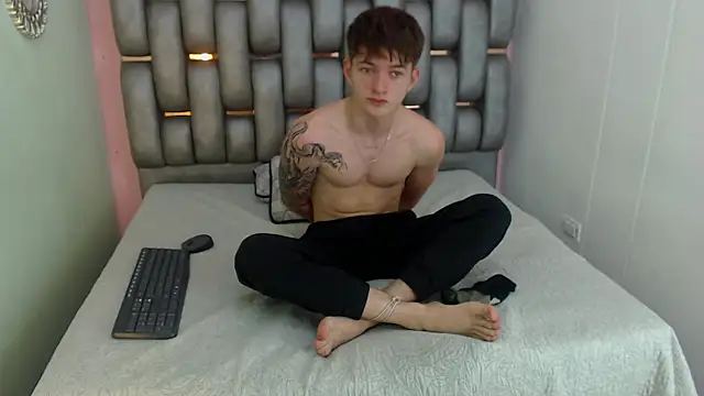 jake_davins (M twink) - Show cum