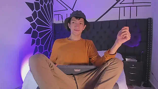 dereckcooperr (M twink) - sexy cumm