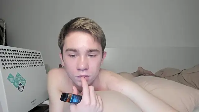 boris_beautifulass (M twink) - fuck my ass dildo