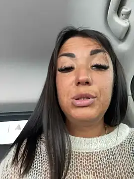 ruslanaxx (F milf) - Squirting in car