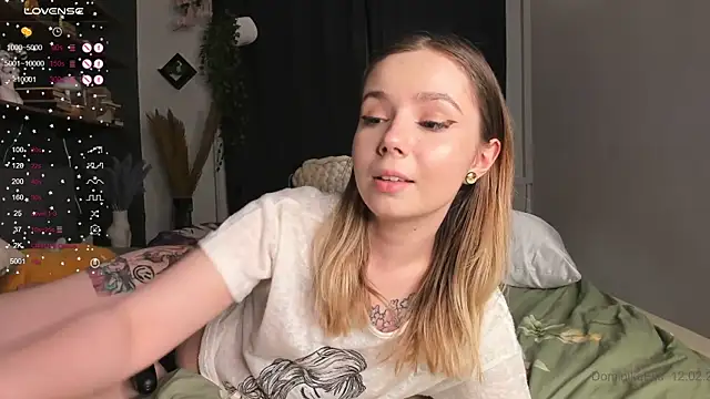 dominikaelis (F teen) - spank my ass if you love this