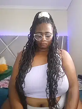 Webcam Model (CocoBootyyy) is live