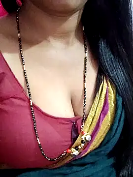 Kannadasundri143 on StripChat 