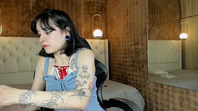 amary_101 (F teen) - 🖤show boobs🖤