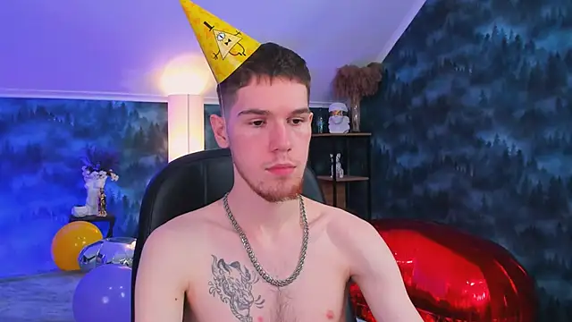 mark_shine (Ask my age) - Remove panties + put a cap on a dick