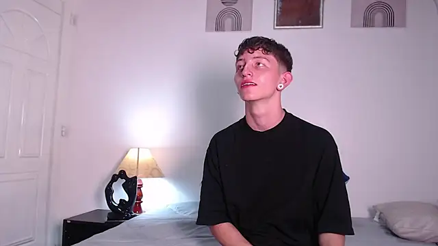 aron_tay1 (M twink) - glass dildo in ass