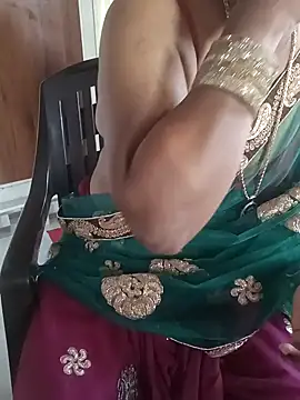 tamil_magicwomen_telugu (F milf) - Ass show and slap