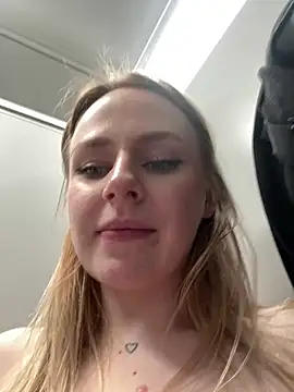 elegant_babe (F young) - SLAP NAKED TITS WITH STRANGERS