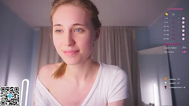 keeleycreswell (F young) - wet my top and tease nipples