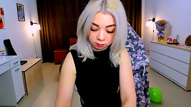 littlesiyfairy (F young) - Become the happiest lady in the world😎