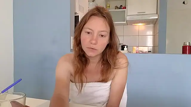 jony_marta (Ask my age) - show tits 1 min