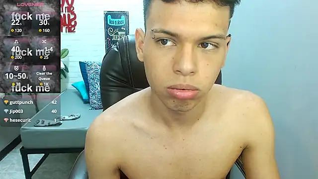 taylor_smitson (M twink) - ride Dildo + spank ass