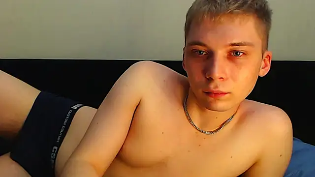 __sugarrebit (M twink) - show ass