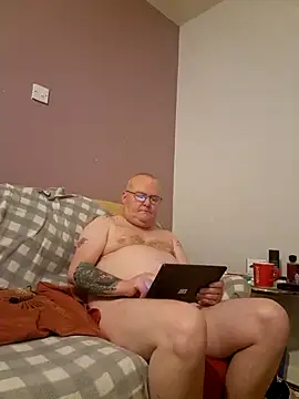 friendlydave (M mature) - Toy in ass for 10 minutes