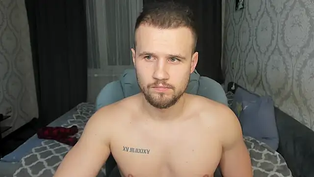 vladik_b (M young) - My massturbate and cum show guys