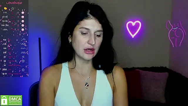 alianna_solo_kisses (F young) - Touch the nipples