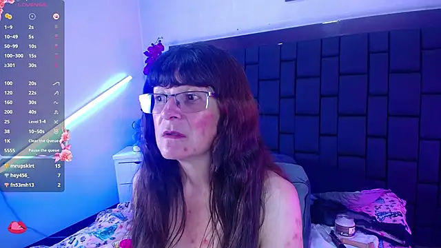 amanda_mature88 - Amanda_mature88's free webcam - UK Sex Cams