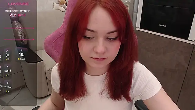 kiss_me_alice (F young) - 💕Boobies out for u, honey💕