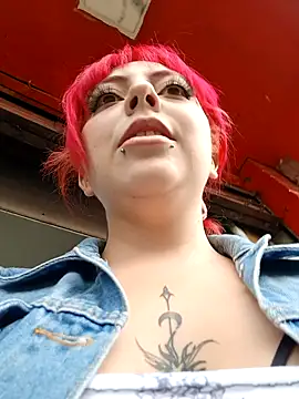 madelaine- (F young) - drooling tits in tattoo studio