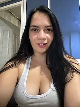 _queen_sofia (F young) - Toy nora insiste mi pussy + cum